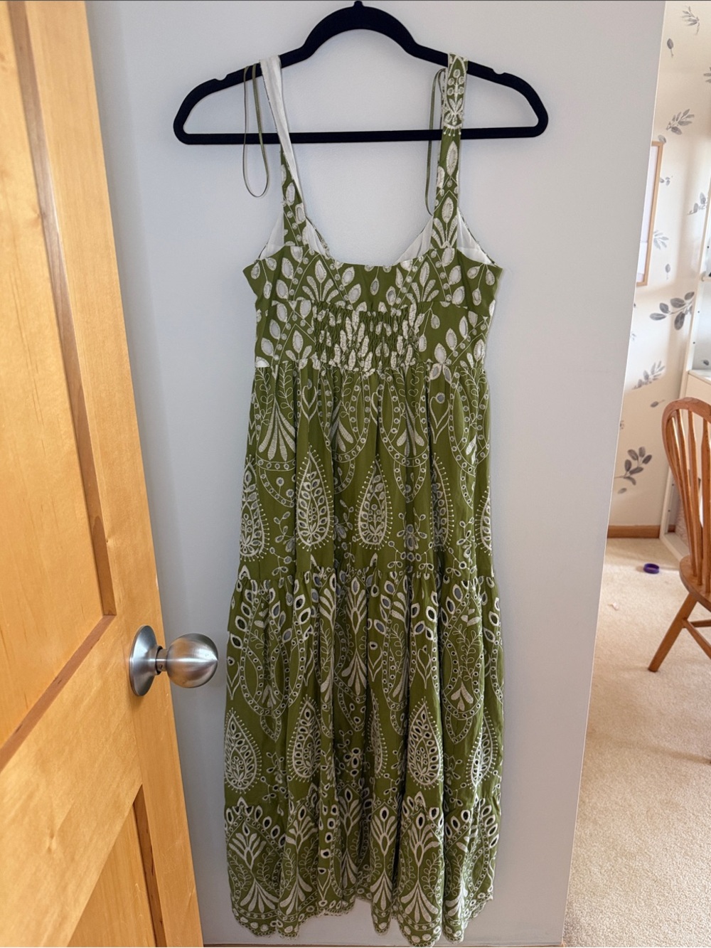 Zara Olive Green Maxi Dress with White Paisley Pattern - Picture 6 of 9
